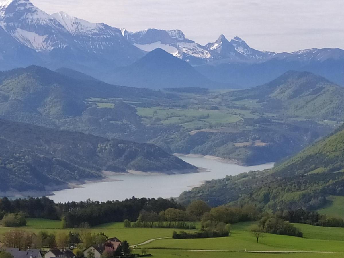 Gite De Charme : La Grange Au Lac Azur Treffort  Екстериор снимка